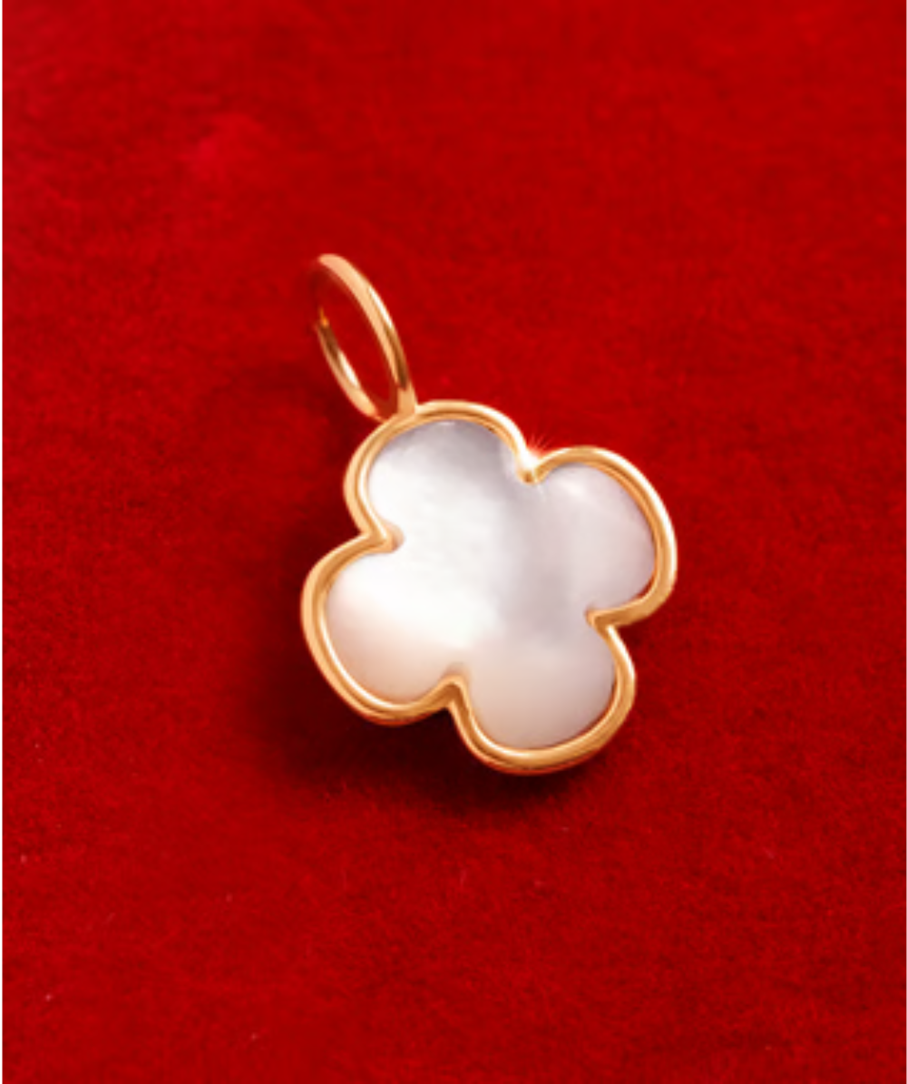 Ženske naušnice, okrugle, zlatne, s privjeskom u obliku deteline od bisernice, Lilou