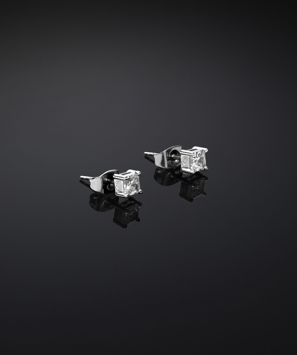 Ženske klasične solitaire naušnice, Chiara Ferragni