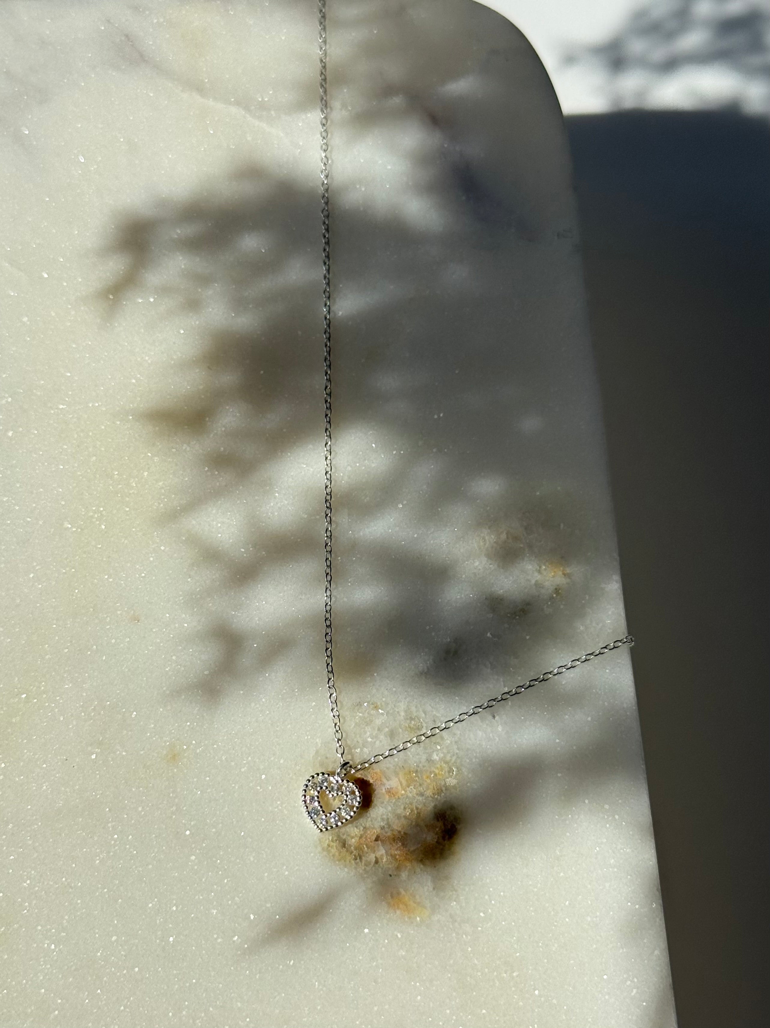 Ženski srebrni ogrtač s vezanim srcem, Tessora