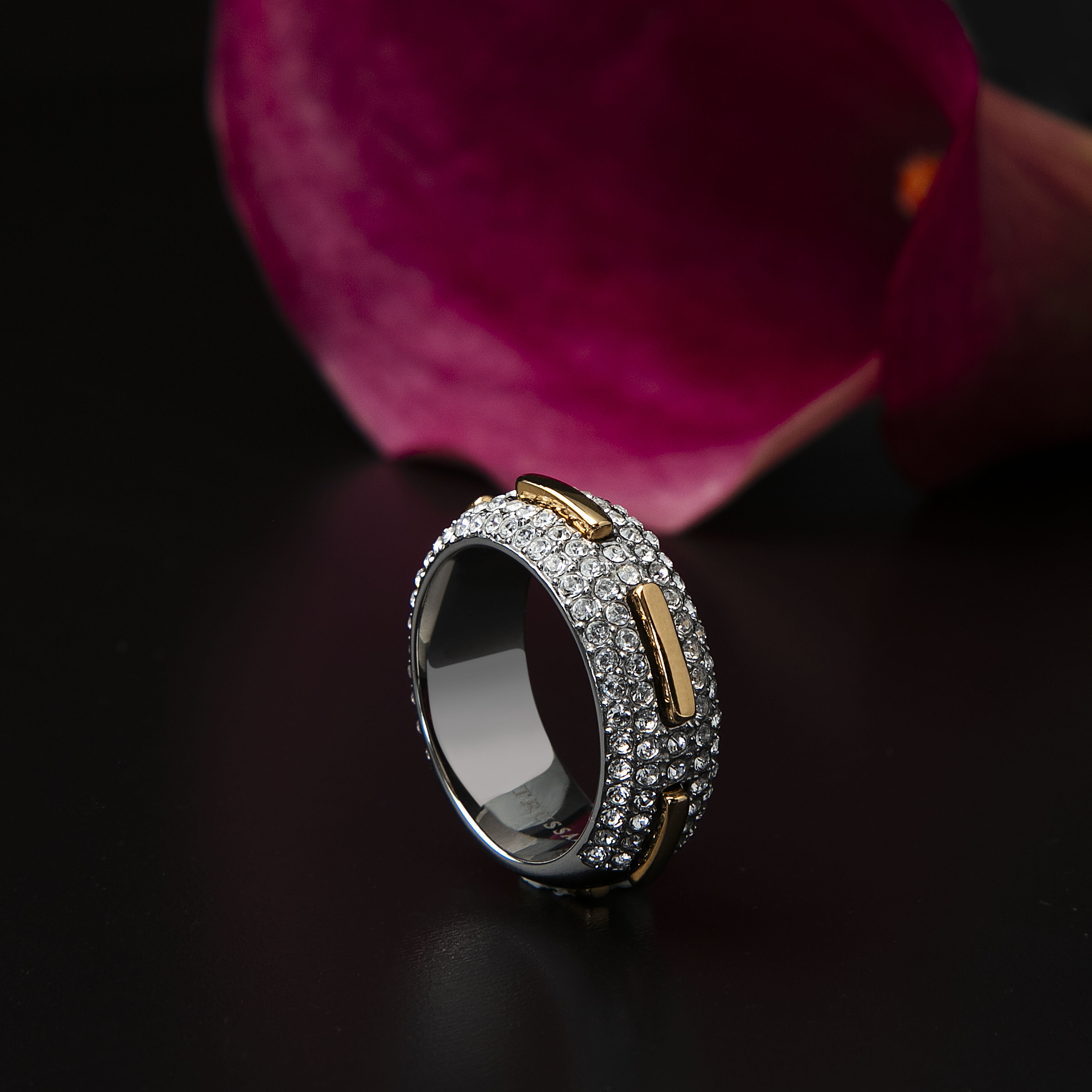 Women’s Concept ring in stainless steel with yellow gold finish, Trussardi