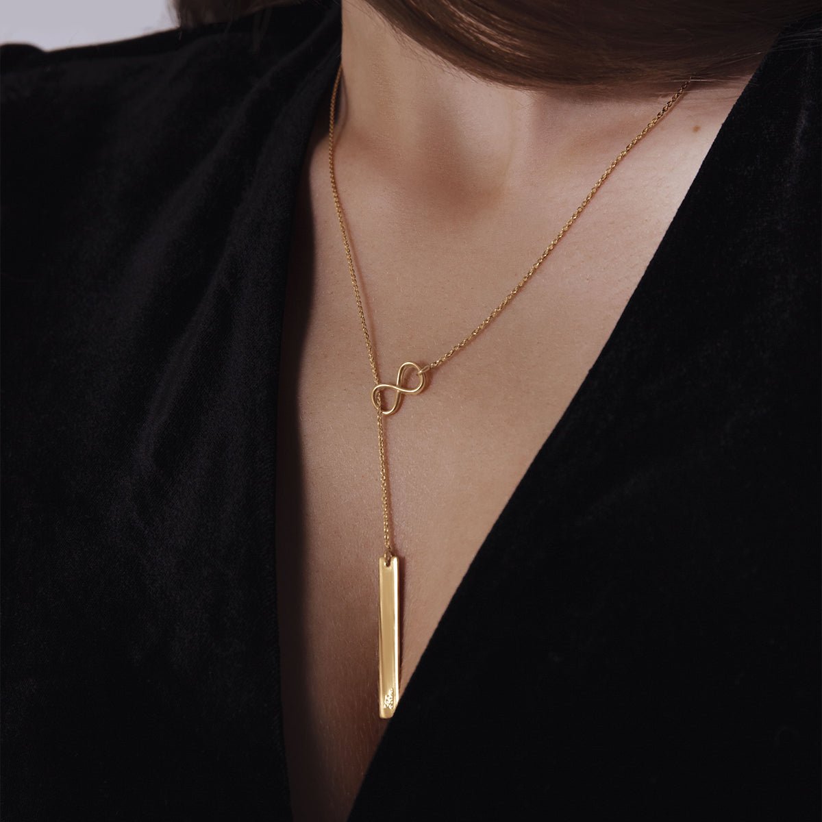 Women's necklace with infinity symbol gold - plated 18k, engravable, Lilou - Necklaces - 32/10/BLA/LAN/54/Z - Lilou - Tessora