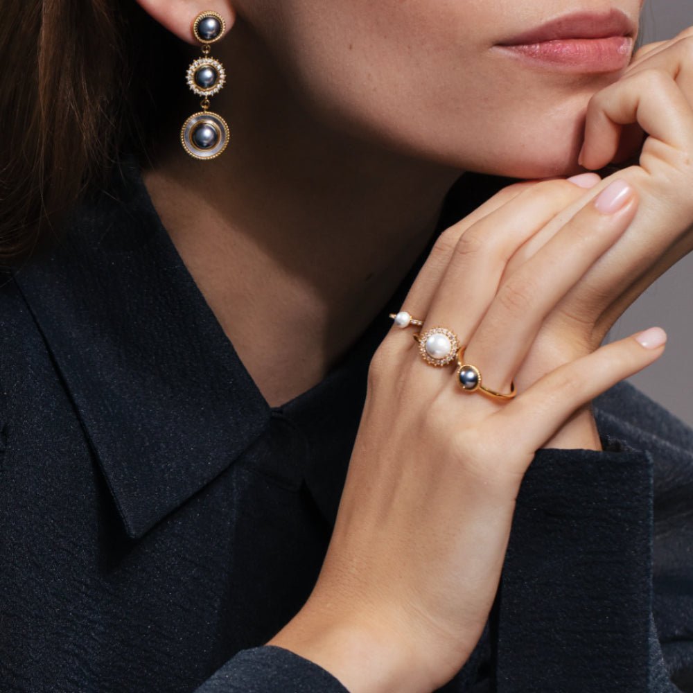 Women's ring Cosmos with white pearl, Lilou - Pearl Rings - 225/11/PIE/NO2/PEB/BIA/5/PO - Lilou - Tessora